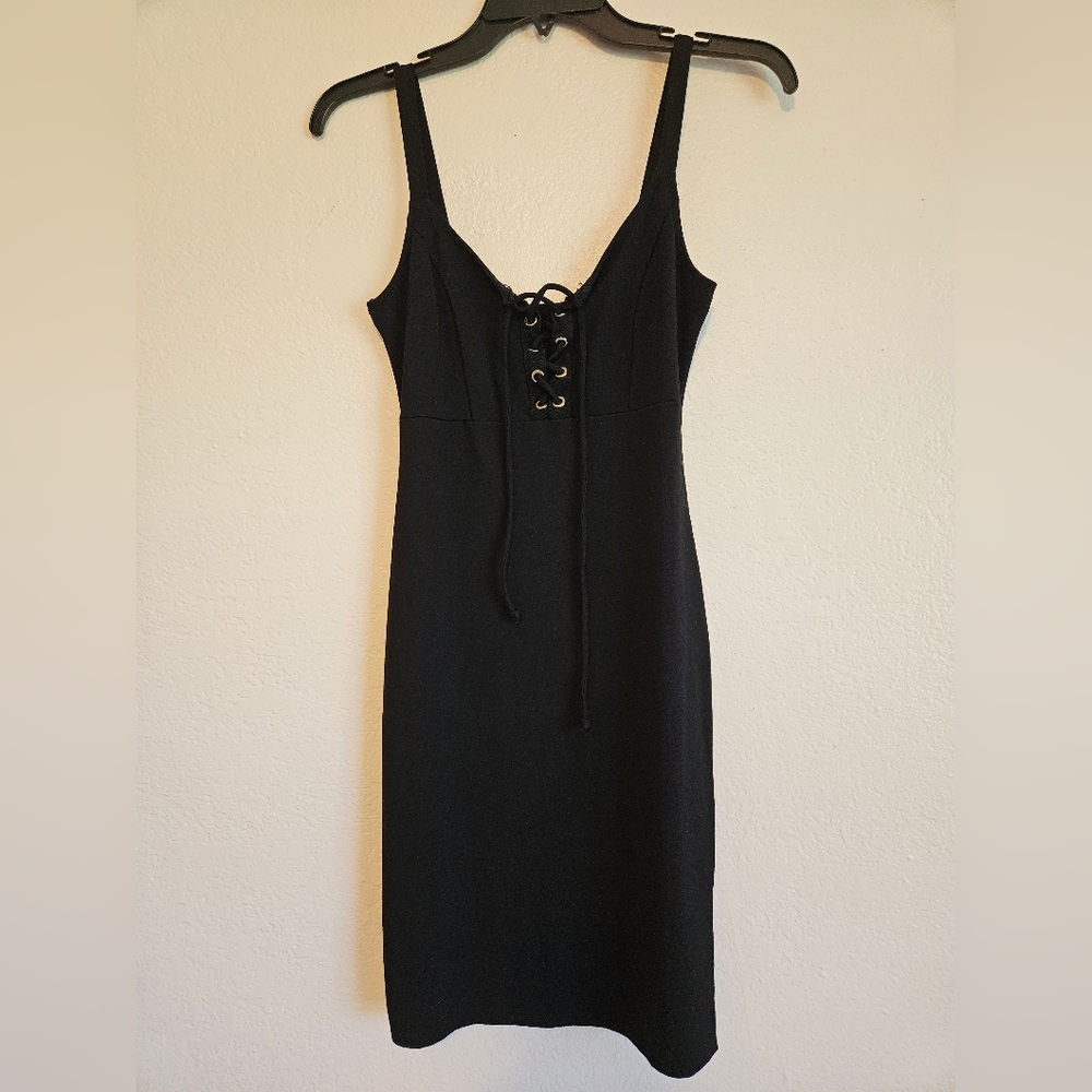 Black bodycon lace up dress